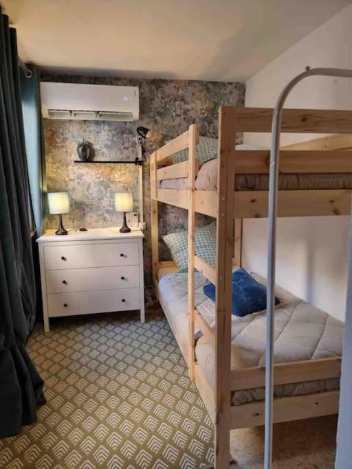Maison Cosy Intra-muros, Clim, Parking, Exterieur Holiday home Aigues-Mortes